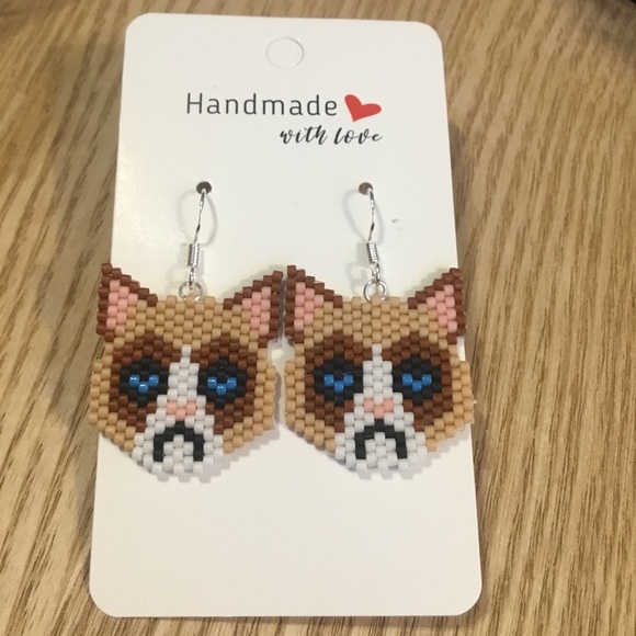 Hand Crafted Grumpy Cat Brick Stitch Beaded Earrings - Picture 8 of 10